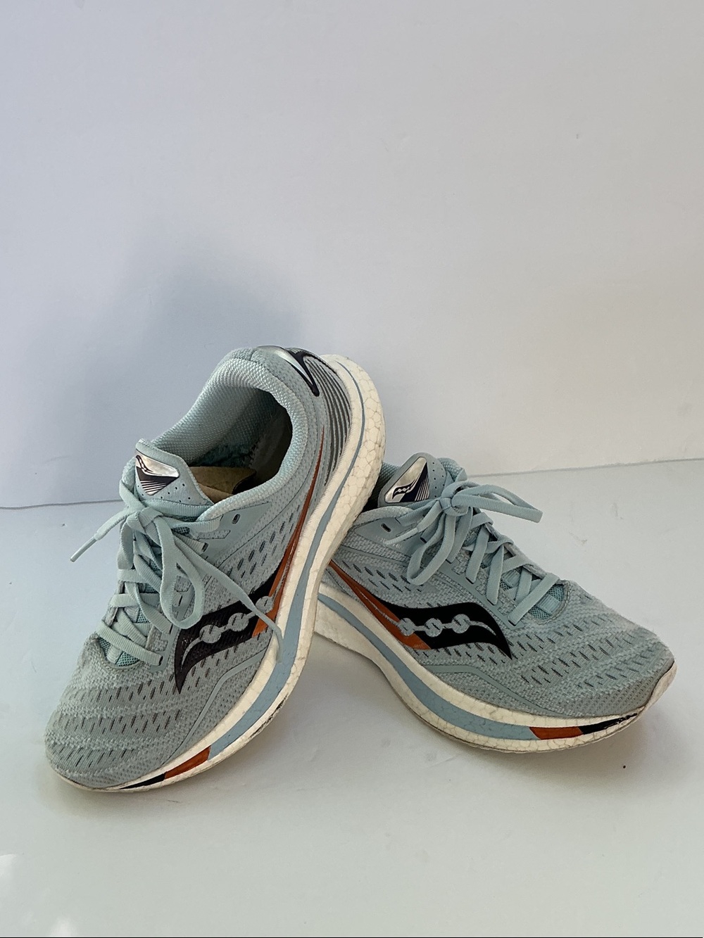 Saucony Women's Light Blue Athletic Running Shoes with Black and Rust Accents